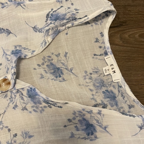 Women’s E&M White & Blue Floral Dress, Size S - Picture 5 of 6